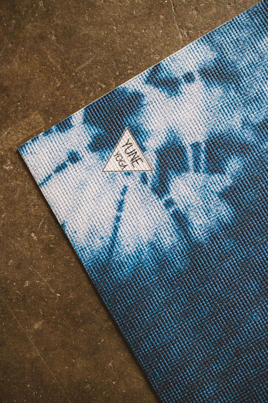 Ataraxy Yoga Mat – 6mm Non-Slip Cushioned Serenity-Inspired Mat